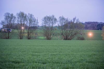 Bilder vom Flughafen! Schwaebisch Hall-Tuengental: Kleinflugzeug und Ultraleichtflugzeug stossen in der Luft zusammen - 2 Tote